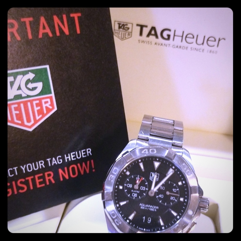 Tag Heuer Quartz Aquaracer 300M - Model WAY111Z